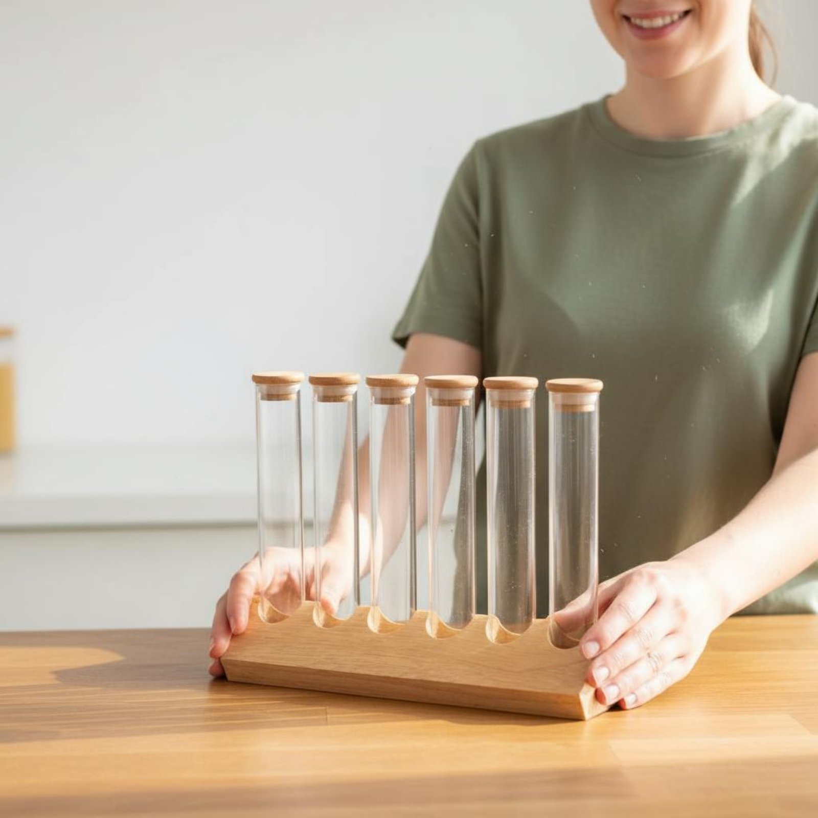 ガラス管容器セット 木製スタンド付き 省スペース ガラス管木 - Display Stand Wood のレビューと価格