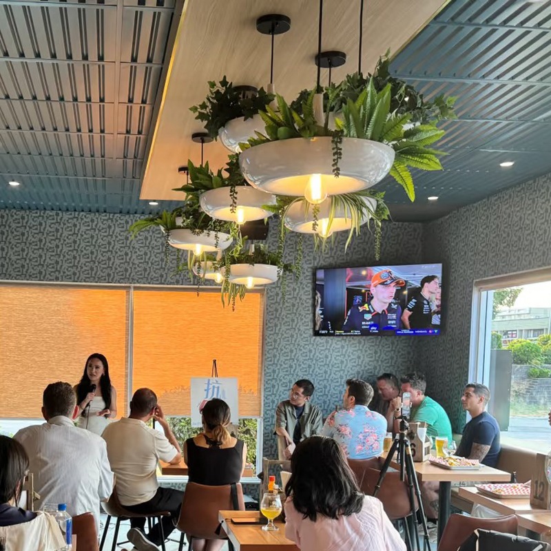 北欧スタイルの牧歌的な緑のアルミ製盆栽シャンデリアLED高輝 - Bonsai Garden Restaurant のレビューと価格