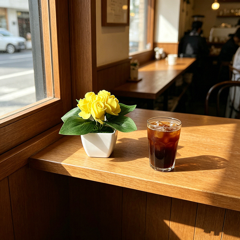 6花のバラの造花、小さな陶器の植木鉢、レストラン、喫茶店、卓 - Bonsai Garden Restaurant のレビューと価格